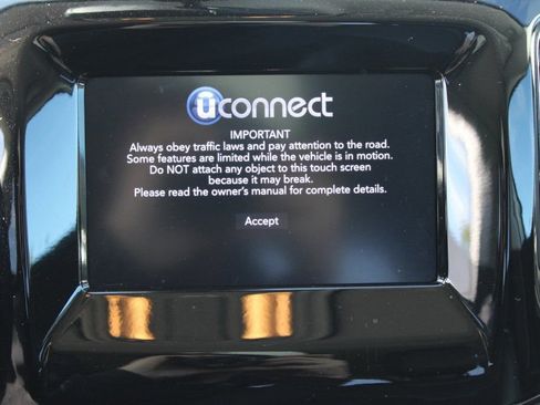 Used 2018 Jeep Compass Altitude w/ Popular Equipment Group image 18