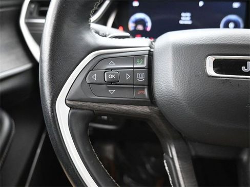 Used 2022 Jeep Grand Cherokee L Limited image 30