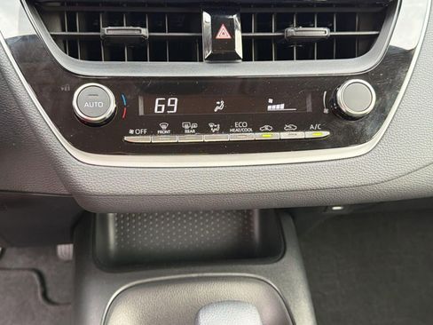 Used 2026 Toyota Corolla LE FWD image 24