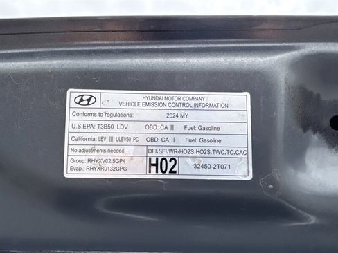 Used 2024 Genesis G70 2.5T RWD image 15