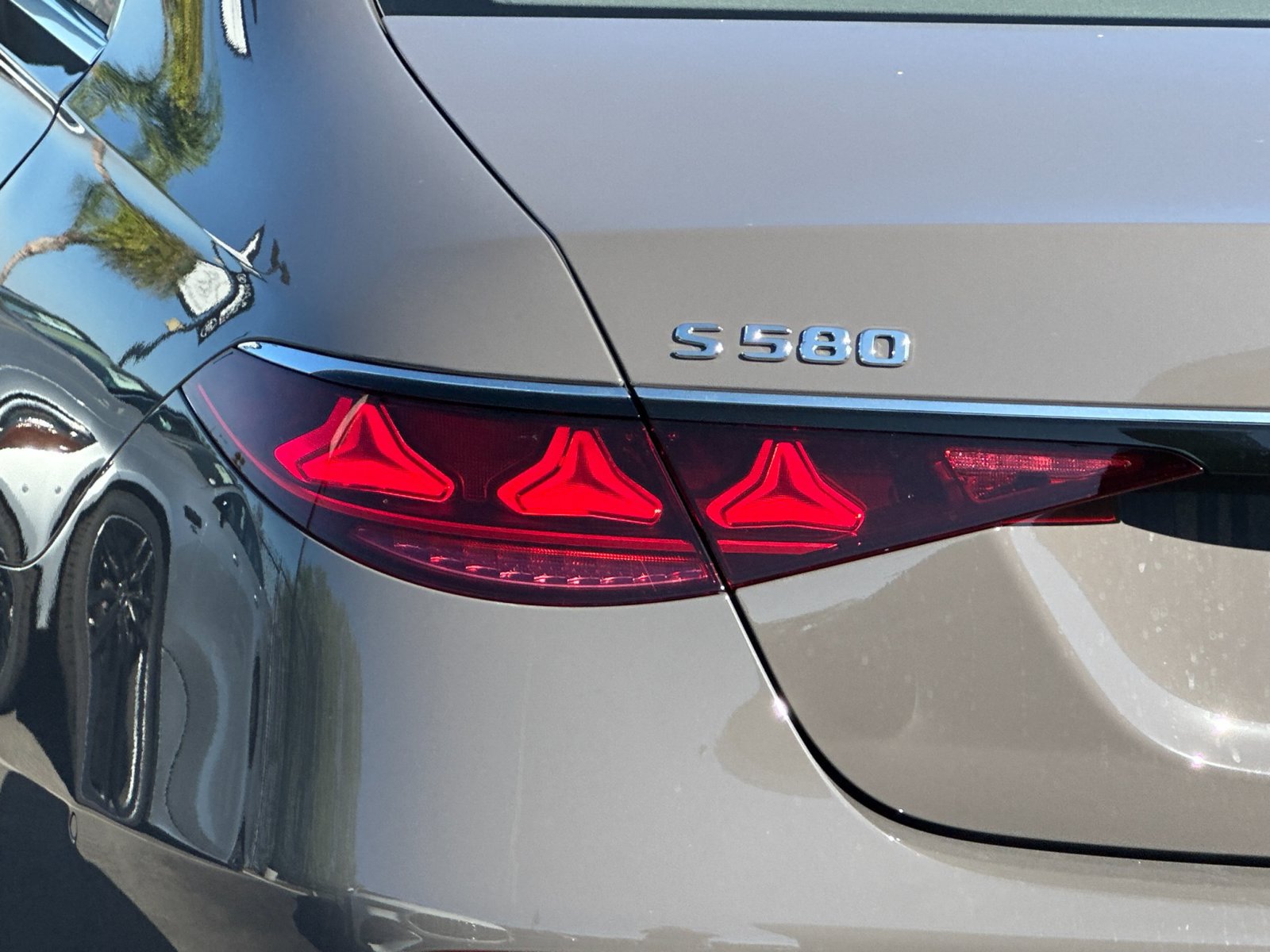 New 2027 Mercedes-Benz S 580 4MATIC Sedan image 31