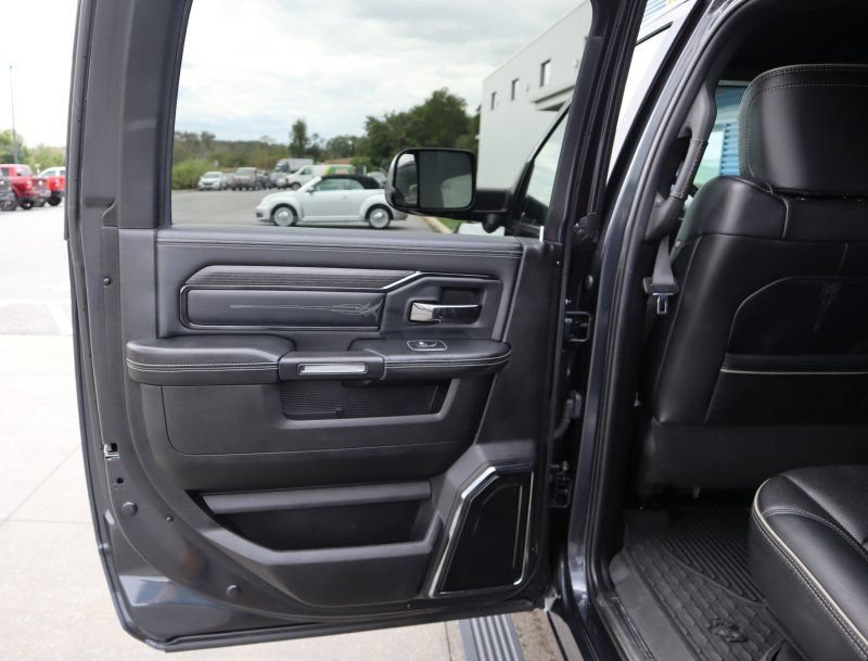 Used 2022 RAM 2500 Limited AWD/4WD image 16