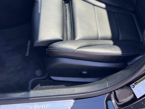 Used 2021 Mercedes-Benz C 300 Sedan image 18