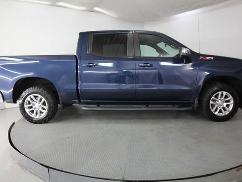 Used 2023 Chevrolet Silverado 1500 LT AWD/4WD image 5