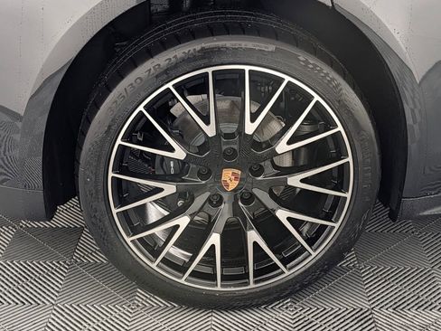 New 2026 Porsche Panamera image 13