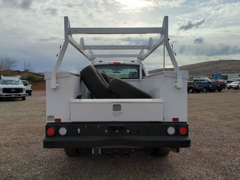 New 2026 Ford F250 XL w/ XL Chrome Package image 5