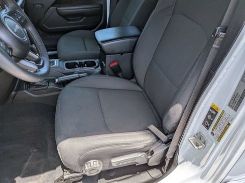 Used 2023 Jeep Wrangler Unlimited w/ Sun & Screen Package AWD/4WD image 22
