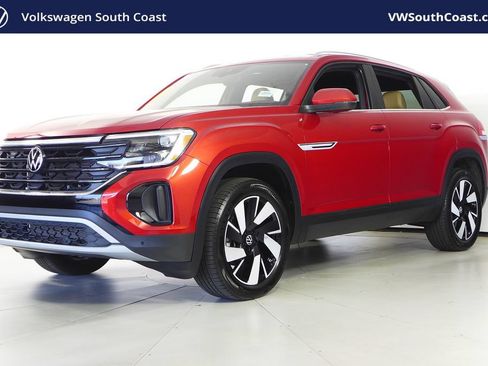 Certified 2025 Volkswagen Atlas Cross Sport SE FWD image 1