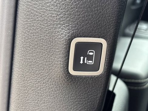 New 2026 Chrysler Pacifica Select image 19