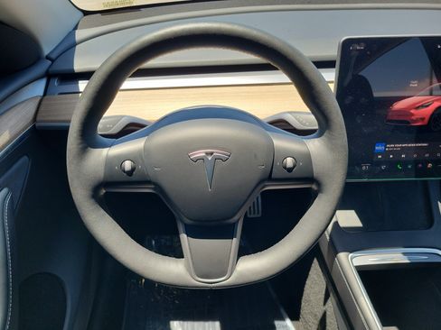 Used 2023 Tesla Model Y Long Range AWD/4WD image 19