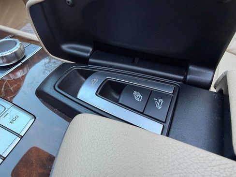 Used 2014 Mercedes-Benz SL 550 w/ Driver Assistance Package image 29