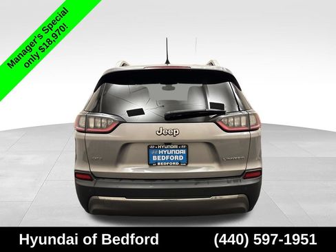 Used 2019 Jeep Cherokee Limited FWD image 6