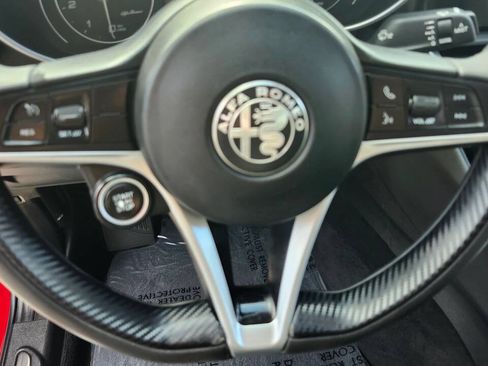Used 2019 Alfa Romeo Giulia w/ Nero Edizione RWD image 26