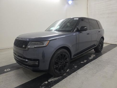 Used 2025 Land Rover Range Rover Long Wheelbase SE AWD/4WD image 2