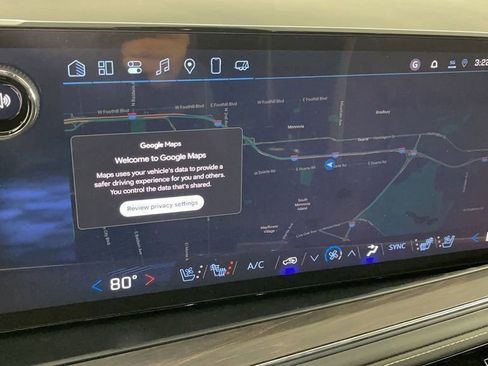 New 2025 Chevrolet Suburban Premier image 21