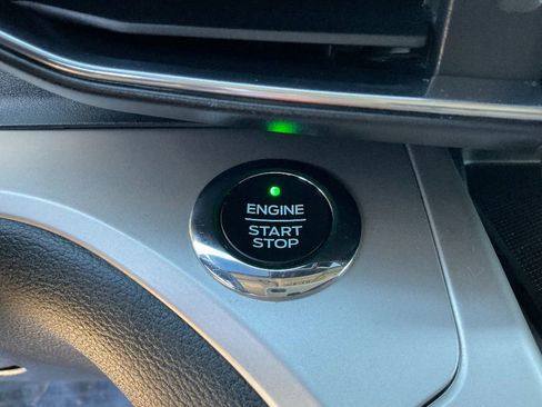 Used 2020 Ford Explorer XLT w/ Equipment Group 202A image 21