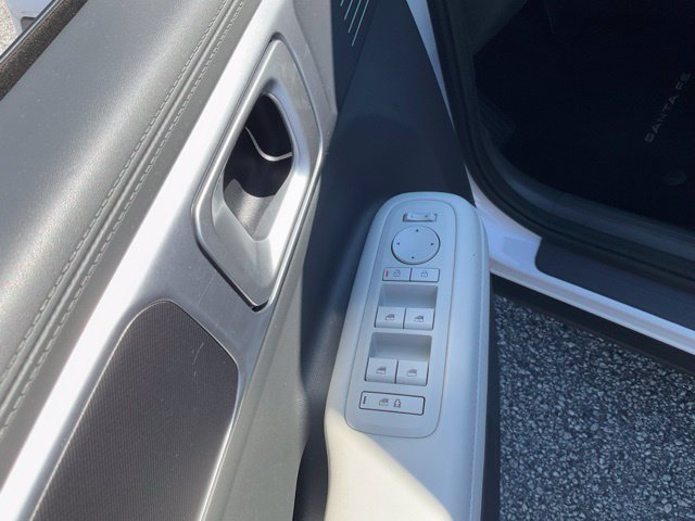 Used 2025 Hyundai Santa Fe SEL FWD image 8
