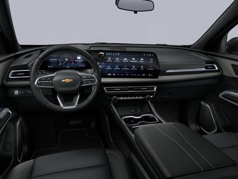 New 2025 Chevrolet Traverse LT w/ Driver Confidence Package image 6