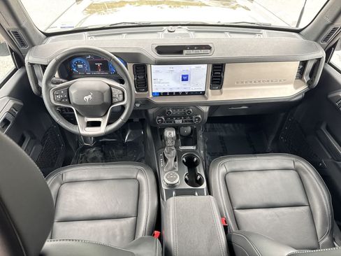 Used 2025 Ford Bronco Outer Banks AWD/4WD image 22