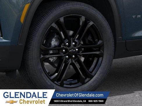 New 2026 Chevrolet Traverse LT w/ LPO, Floor Liner Package FWD image 9