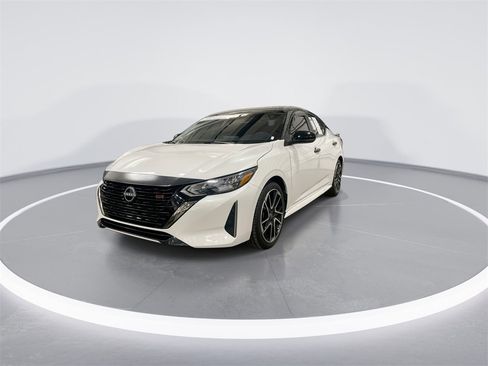 Used 2024 Nissan Sentra SR w/ Trunk Package image 4