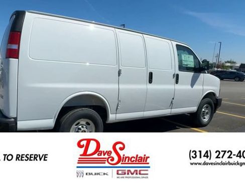 New 2026 GMC Savana 2500 RWD image 8