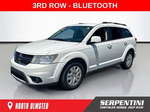 Used 2019 Dodge Journey SE FWD image 1
