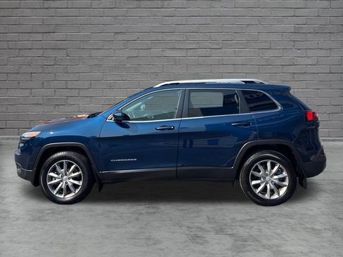 Used 2018 Jeep Cherokee Limited w/ Trailer Tow Group AWD/4WD image 4
