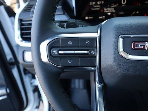 New 2026 GMC Acadia Elevation image 33