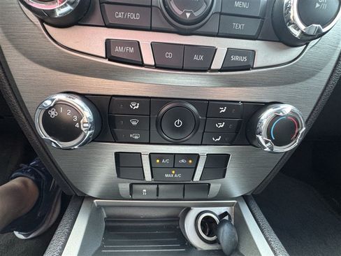 Used 2010 Ford Fusion SE FWD image 19