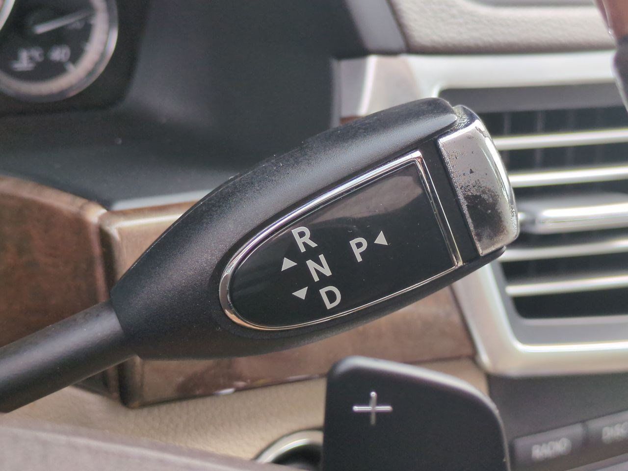 Used 2010 Mercedes-Benz E 350 Sedan image 27