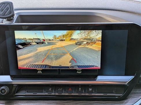 Used 2024 Chevrolet Silverado 2500 LT w/ Convenience Package image 7