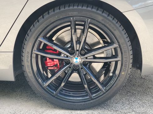 Used 2023 BMW 330i Sedan w/ M Sport Package RWD image 9