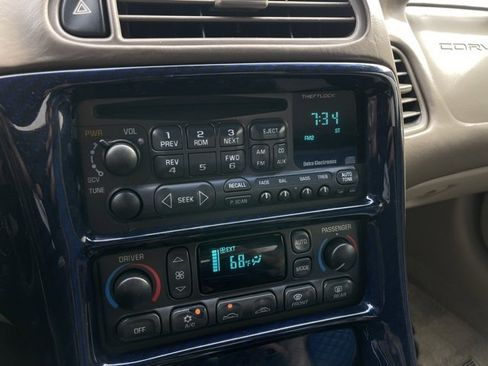 Used 2004 Chevrolet Corvette Convertible w/ Preferred Equipment Group image 19