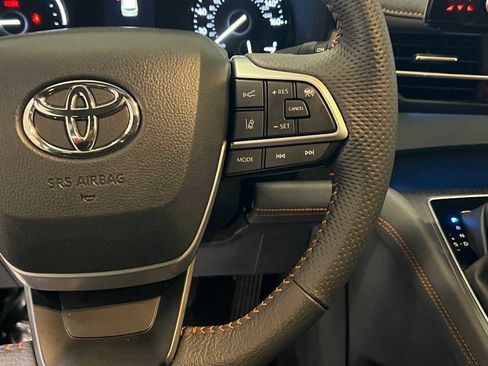 Certified 2024 Toyota Sienna XSE image 21