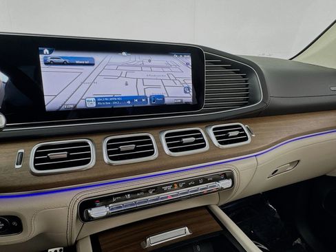 New 2026 Mercedes-Benz GLS 580 4MATIC image 20