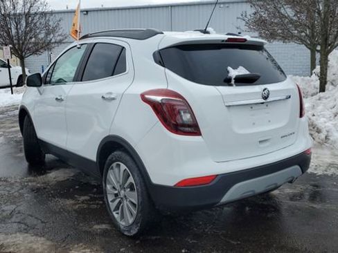 Used 2019 Buick Enclave Essence image 2