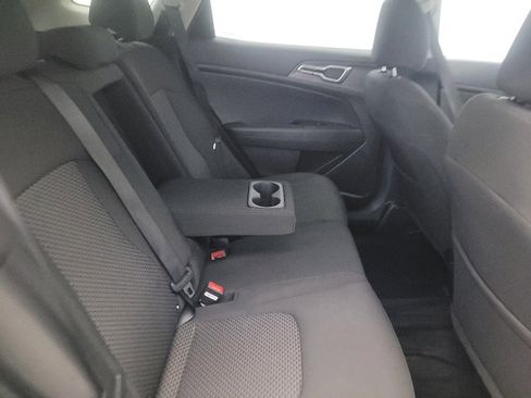 Used 2023 Kia Sportage LX image 19