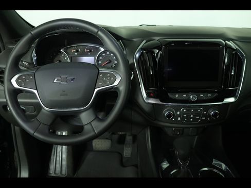Used 2023 Chevrolet Traverse LT w/ Midnight/Sport Edition image 13