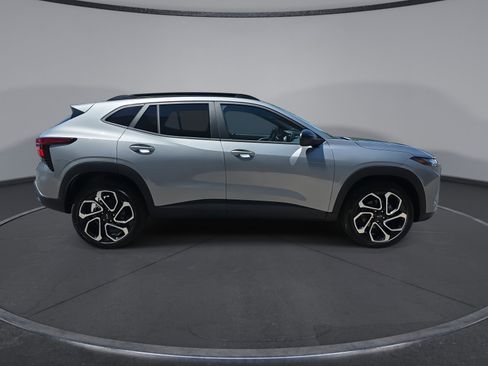 New 2026 Chevrolet Trax RS w/ Sunroof Package FWD image 14