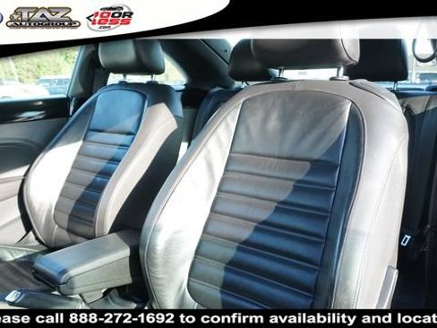 Used 2012 Volkswagen Beetle 2.0T FWD image 19