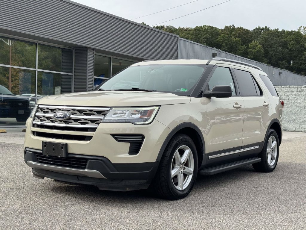 Used 2018 Ford Explorer XLT FWD image 25