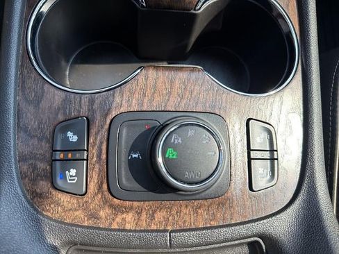 Used 2020 GMC Acadia Denali w/ Denali Ultimate Package AWD/4WD image 36