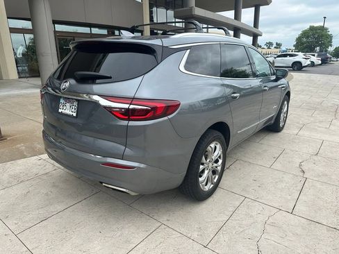 Used 2020 Buick Enclave Avenir w/ Avenir Technology Package FWD image 4