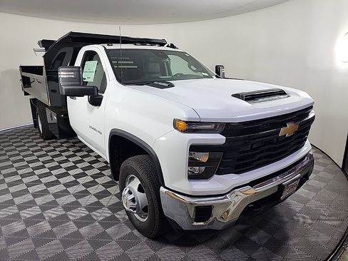 New 2025 Chevrolet Silverado 3500 W/T w/ WT Convenience Package image 2