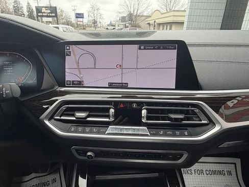 Used 2019 BMW X7 xDrive50i w/ M Sport Package image 19