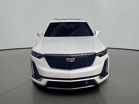 Certified 2024 Cadillac XT6 Premium Luxury w/ Technology Package AWD/4WD image 8