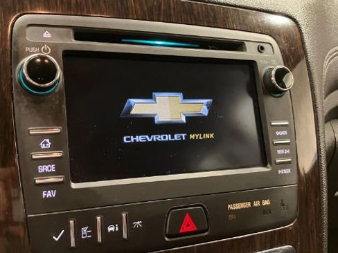 Used 2017 Chevrolet Traverse LT image 26