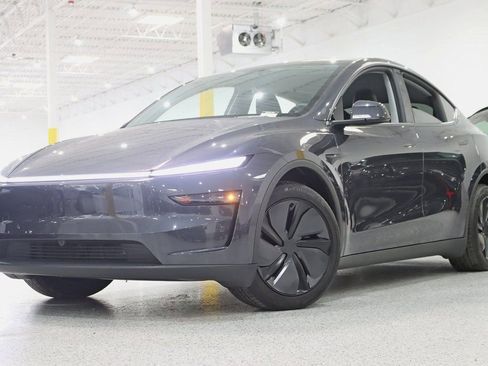 Used 2026 Tesla Model Y Long Range AWD/4WD image 6