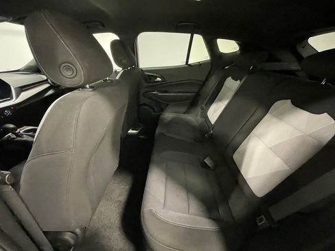 Used 2024 Chevrolet Trax RS FWD image 21